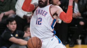 Steven Adams recibe la extensión de los Pelicans, pero pierde 10 millones