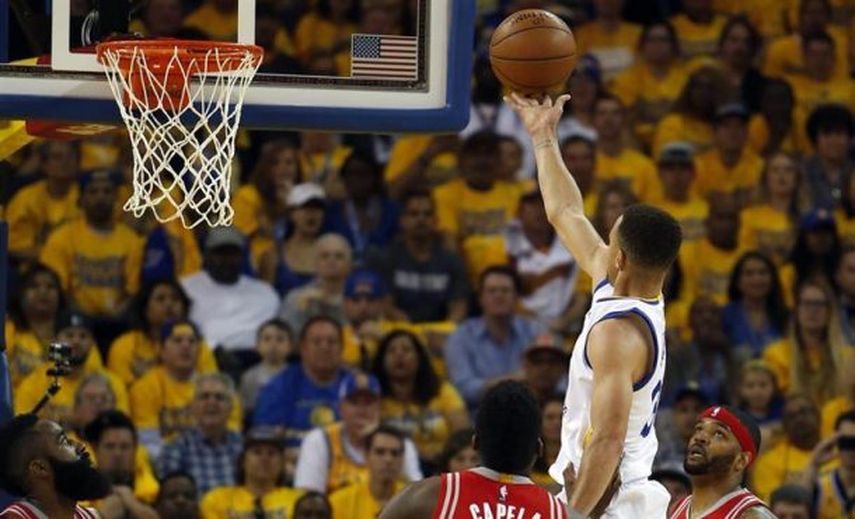 104-78. Curry lidera la victoria de los Warriors sobre los Rockets