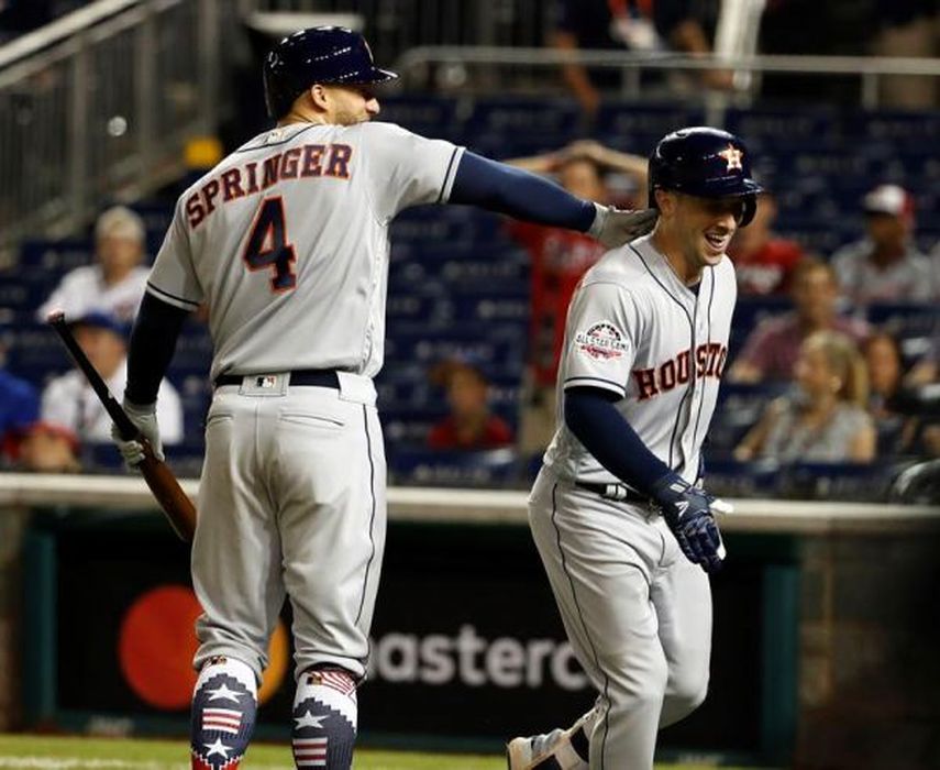 2-8. Springer pega vuelacercas, corona racimo de seis y ganan los Astros