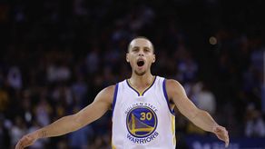 98-105. Los Warriors suman su decimoquinto triunfo al hilo