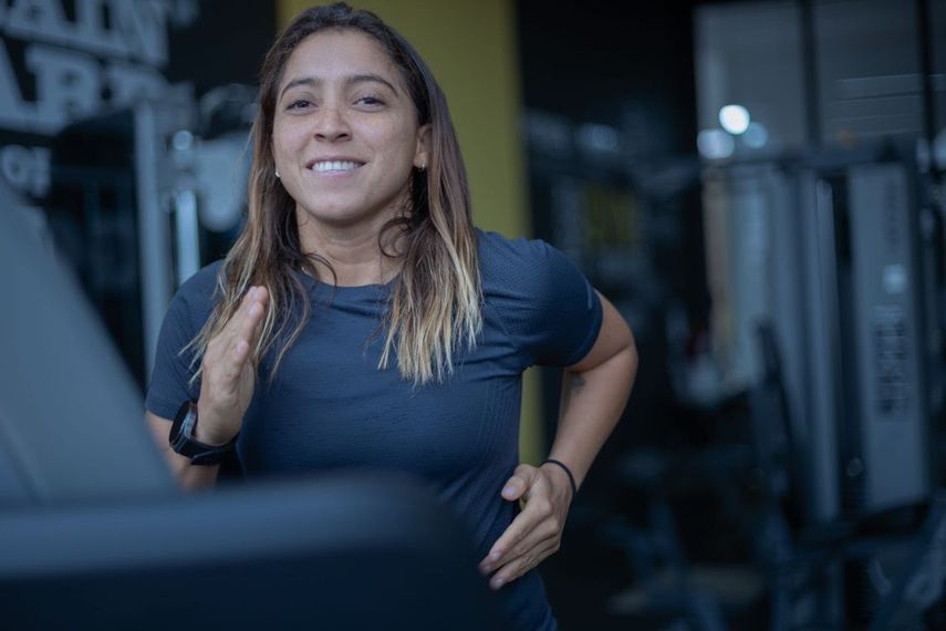 Samanta Alonso: una historia de vida admirable que destaca en el Surf