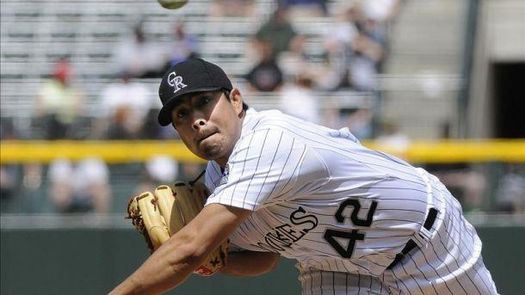 16-2. De la Rosa y los Rockies hacen perder terreno a los Dodgers