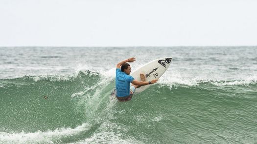 Tao Rodríguez en la primera ronda de los Panamericanos de Surf Playa Venao 2022. Foto: Panamerican Surfing