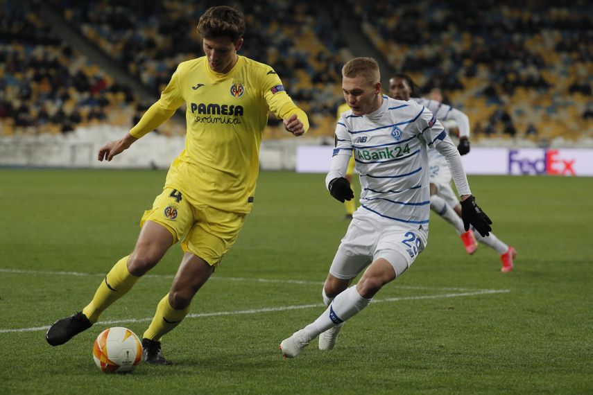 0-2. Los centrales aúpan a un Villarreal que otea los cuartos de final