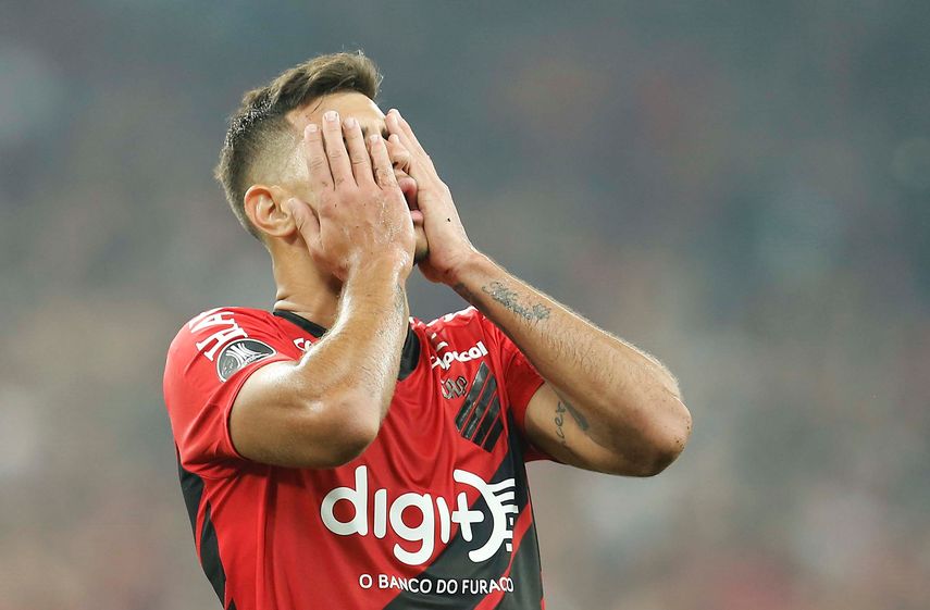Bruno Guimaraes: El Atlético tiene prioridad, pero tengo otras ofertas