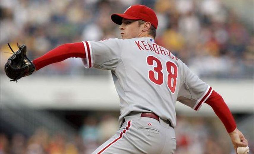 2-1. Kendrick vence con sus lanzamientos a los Marlins