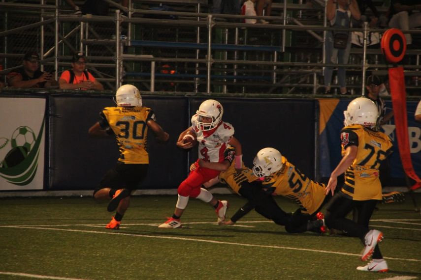 Owls y Raiders dominan en jornada Mini Contac Kiwanis Football League