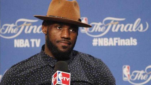 James dice que /perder unas Finales es frustrante en Miami, Cleveland o Marte/