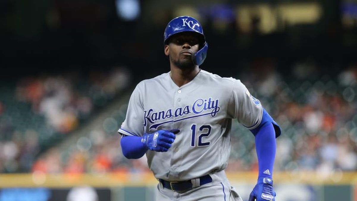 8-5. Maldonado y Soler jonronean en la victoria de los Reales