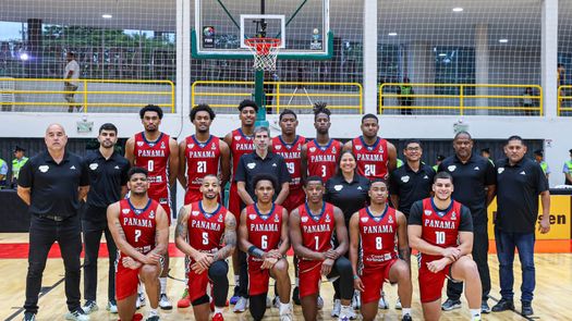 Imagen grupal de la Selección de Baloncesto de Panamá y su cuerpo técnico.&nbsp;