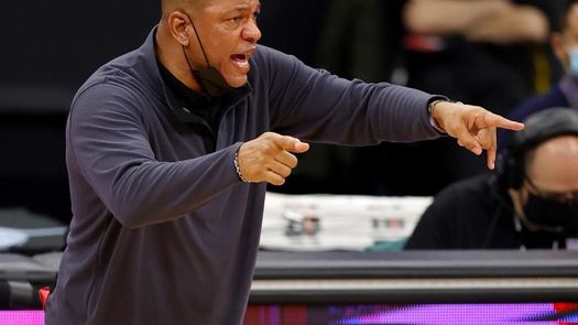 134-99. A pesar de la ausencia de Embiid, los Sixers destrozan a los Spurs