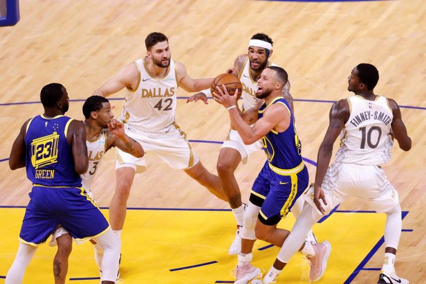 Jazz y Nets se clasifican para los playoffs, Bucks y Mavericks se acercan