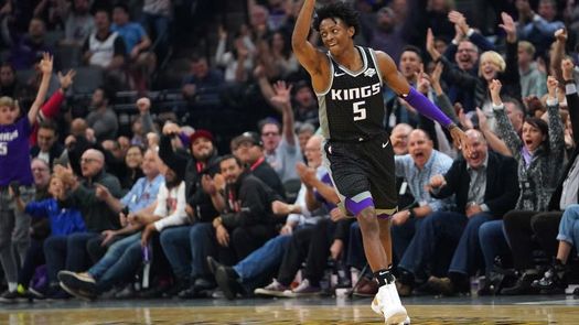 Fox se da de baja del equipo de EE.UU., que viaja a Australia con 13 jugadores