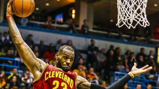 James superó a Ewing en el vigésimo puesto de mejores encestadores de la NBA