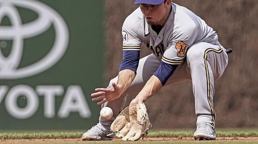 El mexicano Luis Urías empata marca; el cubano Abreu pega jonrón de película