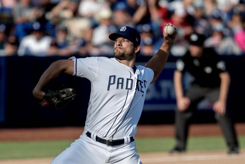 Los Indios traspasan al dominicano Francisco Mejía a los Padres por el zurdo Hand