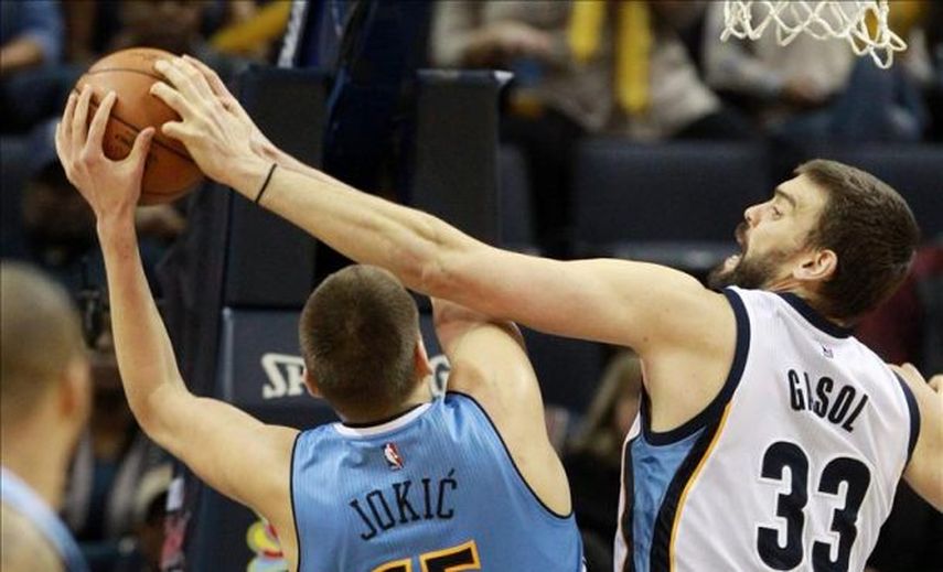 Marc Gasol impuso su poder defensivo y Calderón apoyó a Anthony