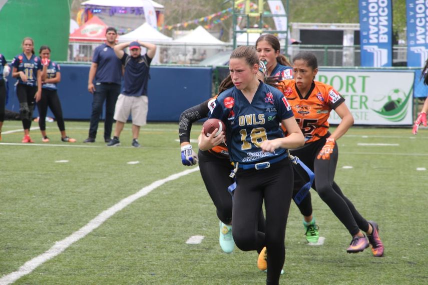 Acción al máximo en el Football Americano Kiwanis