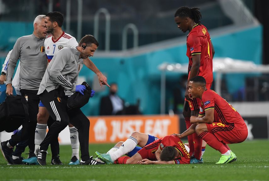 El belga Castagne tiene 6 fracturas en la cara y será operado este martes