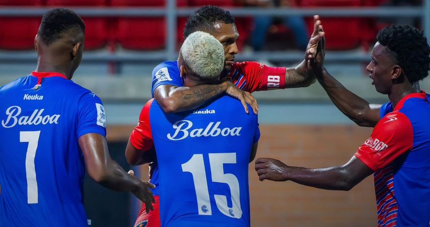 Plaza Amador lidera el Este. CAI comanda el Oeste.&nbsp;