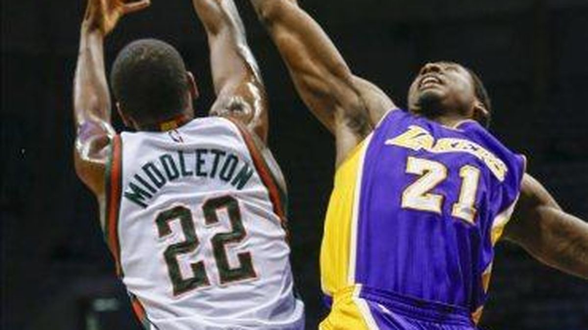 89-81. Middleton amplía la racha ganadora de los Bucks