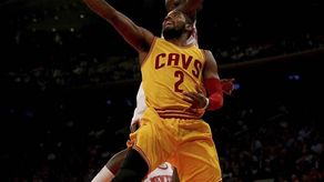 La gran actuación de Irving eclipsó el duelo James-Anthony