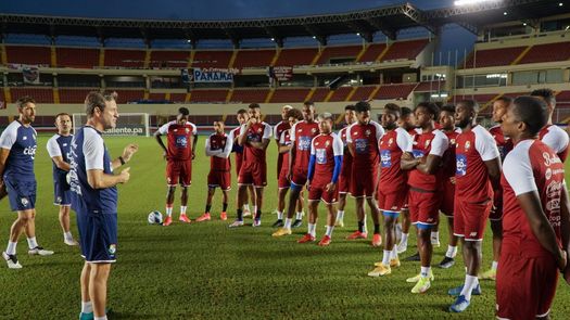 Christiansen: “Llenen el Rommel Fernández hasta arriba”