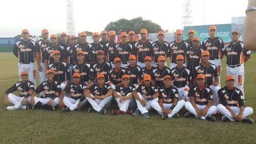 Los Santos sigue sólido en el liderato del Béisbol Juvenil