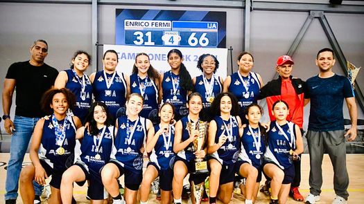 Campeón&nbsp;de la categoría Sub-16&nbsp;femenina, Equipo del Instituto Justo Arosemena (I.J.A.).