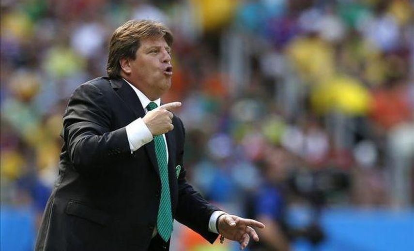 Herrera dice que no le quita el sueño si Vela acepta convocatoria