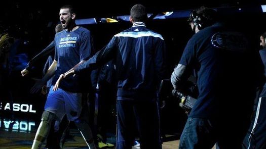 Marc Gasol volvió a mostrar su dominio e Ibaka no pudo salvar a los Thunder