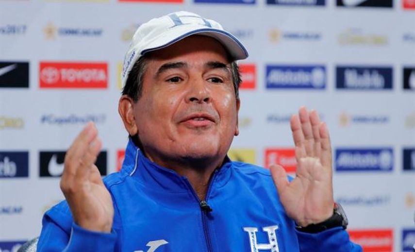 Jorge Luis Pinto pide que Perú convoque a Pizarro para jugar el Mundial