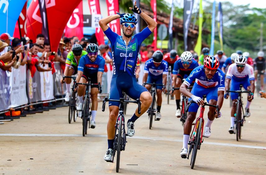 Pol Hervas gana la etapa 2 del Tour de Panamá. Foto: FEPACI