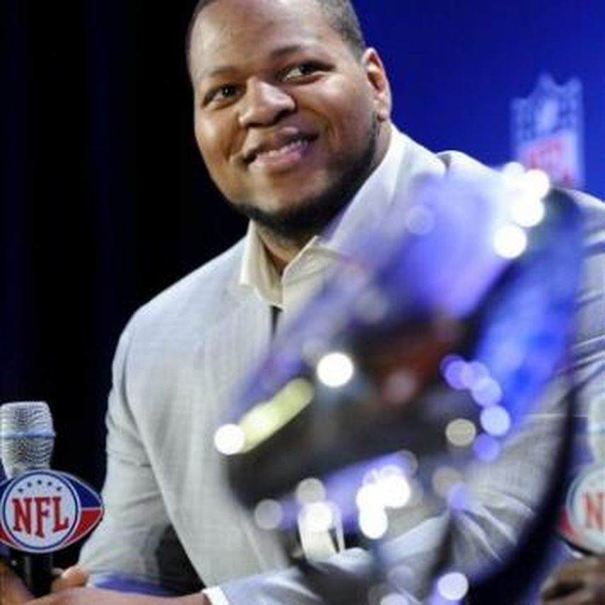 Suh se reintegra a las actividades de los Lions