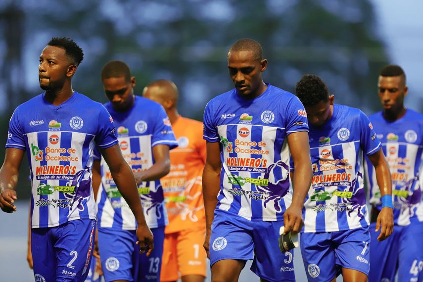 El Vida del portugués Fernando Mira es nuevo líder del torneo de fútbol en Honduras
