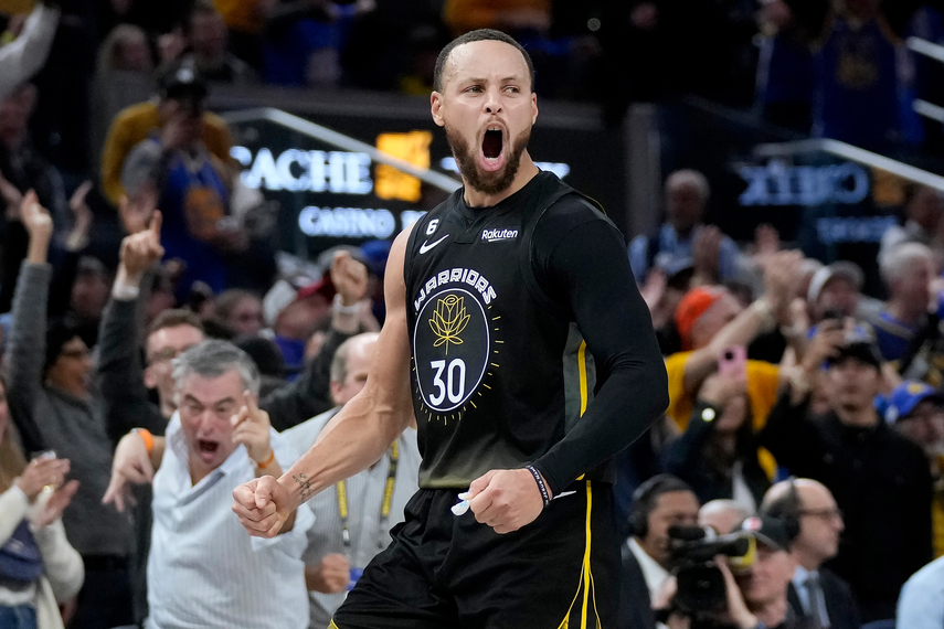 Warriors vencen a los Bucks con 36 de Curry