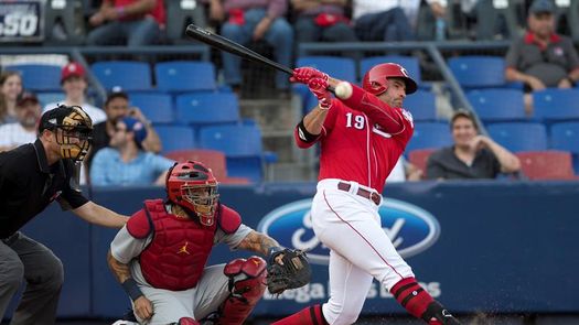 6-5. Joey Votto sella con un doble la victoria de los Rojos sobre los Reales