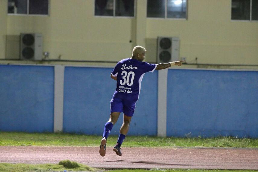 El cuarto clasificado a semifinales se definirá este sábado