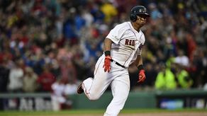 4-2. El dominicano Devers sigue dando con su bate en el triunfo de los Medias Rojas sobre los Mellizos