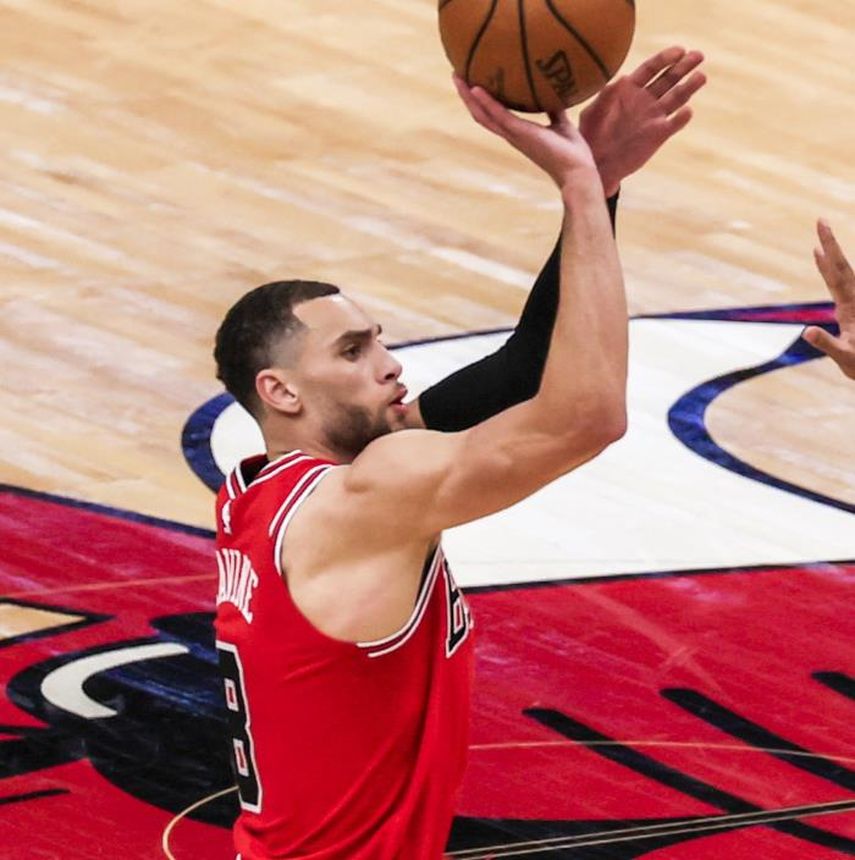 86-100. LaVine y los Bulls detienen mala racha ganando a los Pistons