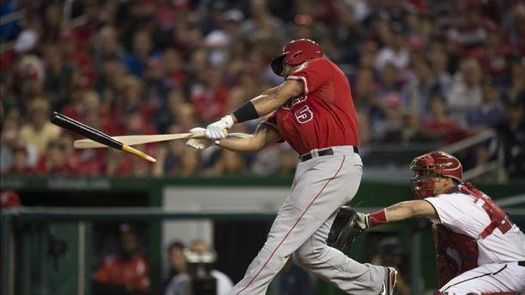 Pujols luce con su /swing/ y logra nuevas marcas individuales
