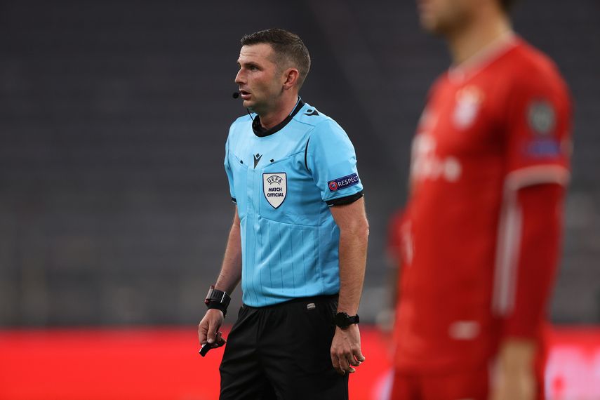 Oliver dirigirá el Barça-D.Kiev y Brych el Sevilla-Krasnodar