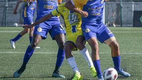 Universitario y Herrera, partido disputado.&nbsp;