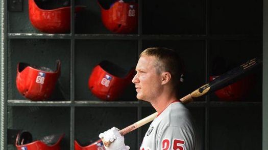 5-4. Asche anota en un error del lanzador y da el triunfo a los Filis