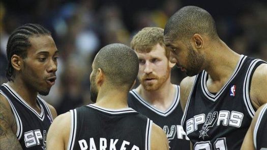 100-75. Bonner encabezó el entrenamiento de los Spurs ante los Sixers