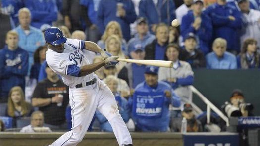 4-3. Cain define con un sencillo la victoria de los Reales sobre los Rojos