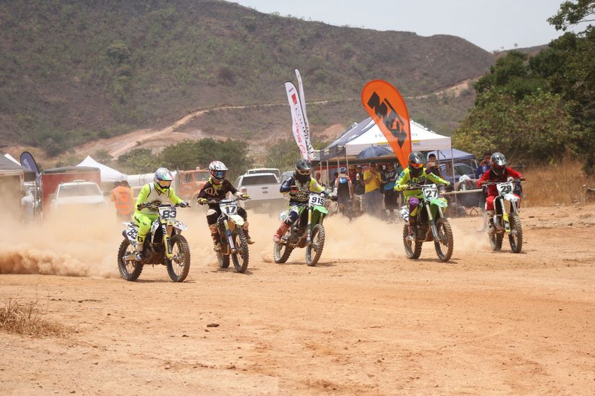 Villoldo y Stanziola son los líderes del Motocross Nacional