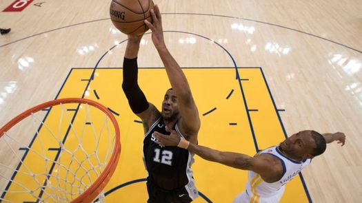105-104. Aldridge logra un doble-doble y los Spurs suman tercer triufo