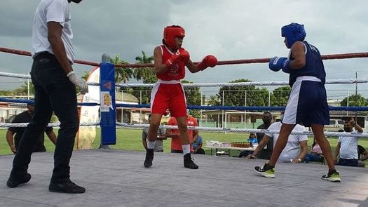 Yulieth Hinestroza superó a Zulideth Alvarez por decisión unánime en el combate femenino de la cartilla de Semillero de Campeones &nbsp;