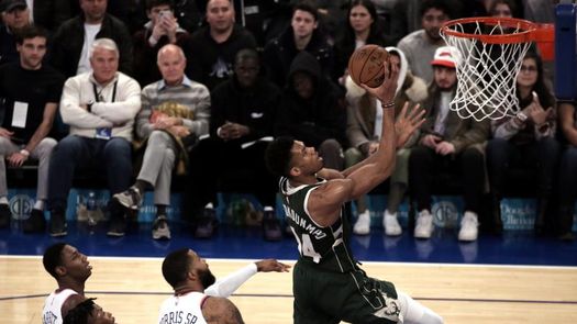 Los Bucks se afianzan y los Pistons logran su mejor anotación